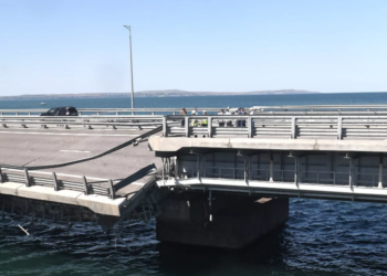 Крымский мост был атакован двумя надводными беспилотниками