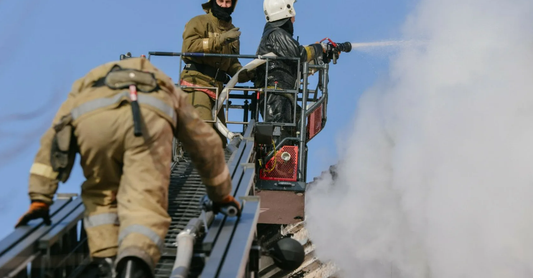 При пожаре в Алматинской области спасены пять человек