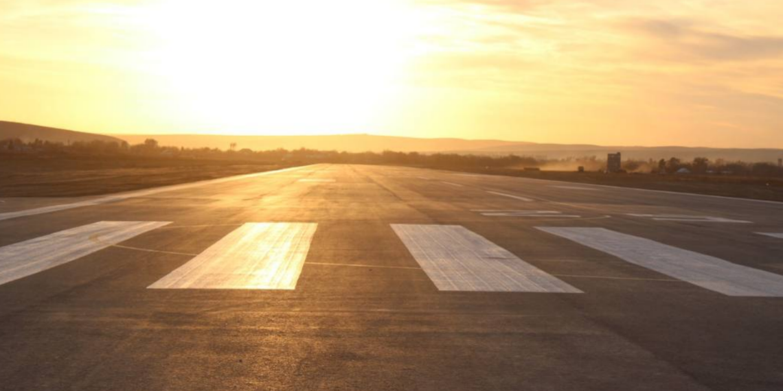 В аэропорту Урджар обновлена взлетная полоса