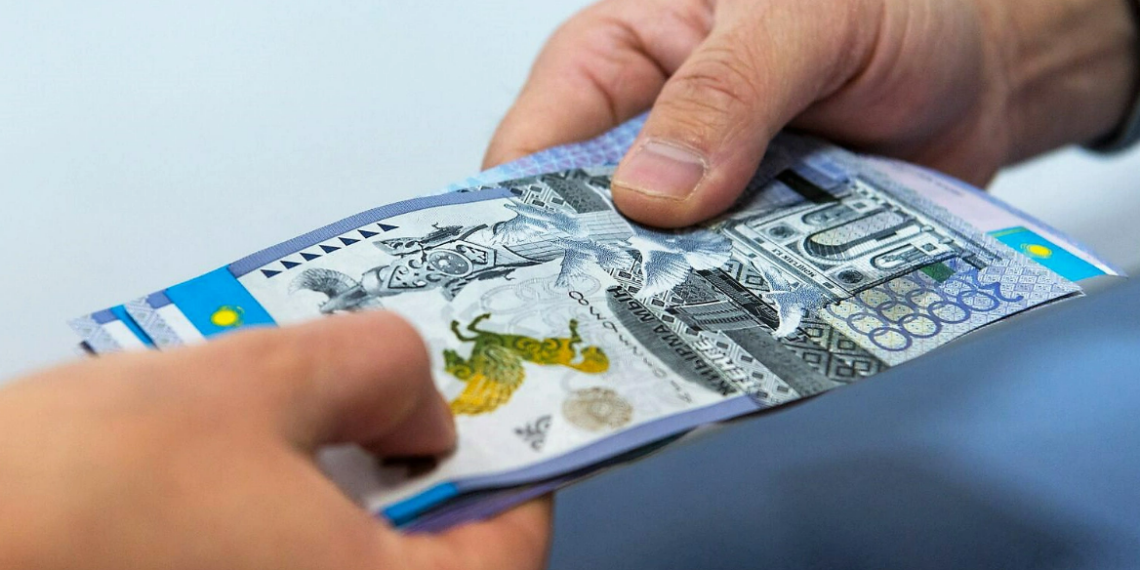 Государственные аудиторы за взятки скрывали хищение в образовании