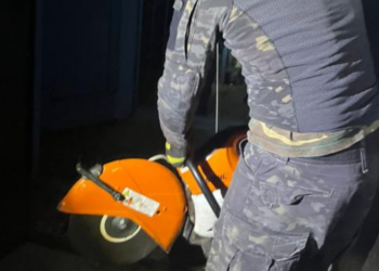 В Усть-Каменогорске эвакуировано 80 человек из-за задымления