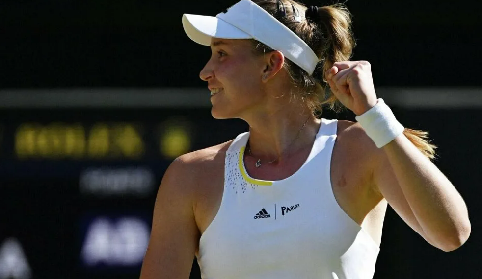 Елена Рыбакина вышла в третий круг теннисного турнира в США