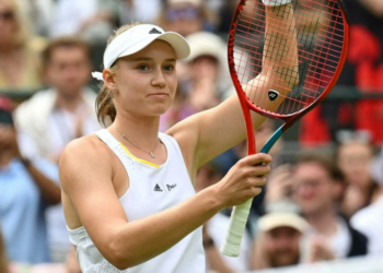 Елена Рыбакина прошла в 1/8 финала теннисного турнира в Канаде