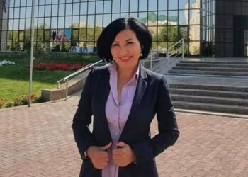 Журналистка Сандугаш Дуйсенова освобождена под подписку о невыезде