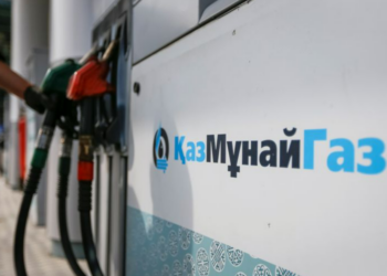 В «КазМунайГаз» сообщили, когда прекратится дефицит бензина АИ-95