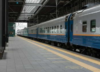 Во время поездки на поезде в лагерь погиб ребенок