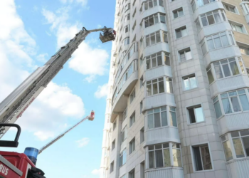 МЧС провело пожарные учения в многоэтажке Астаны