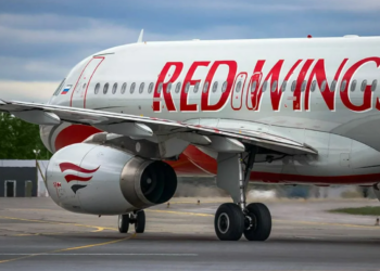 Авиарейс из Екатеринбурга в Астану задержан на более чем 11 часов