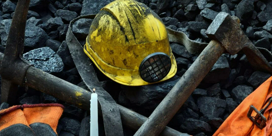 Названа предварительная причина пожара на шахте «Казахстанская»