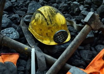 Названа предварительная причина пожара на шахте «Казахстанская»