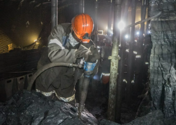 В Казахстане загорелась шахта с 227-ю горняками