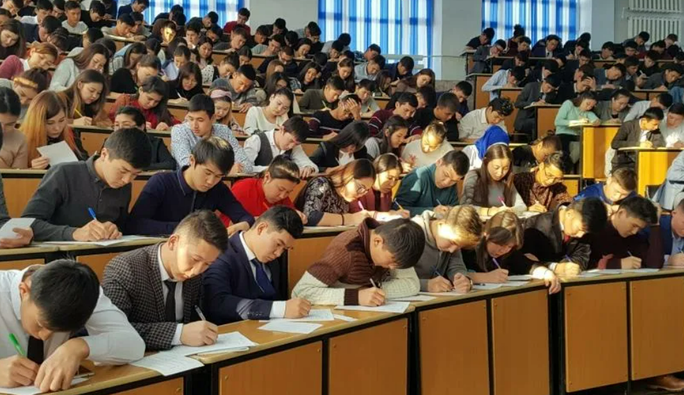 В Казахстане с 1 сентября повысят размер государственных стипендий