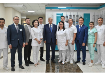 Токаев посетил клинику ASTANA VISION PAVLODAR