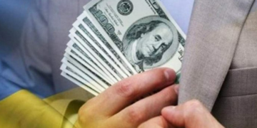 Большая часть народа Украины считает Зеленского ответственным за коррупцию