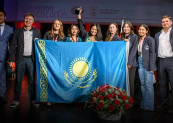 Шахматистки из Казахстана завоевали серебро на чемпионате мира в Польше