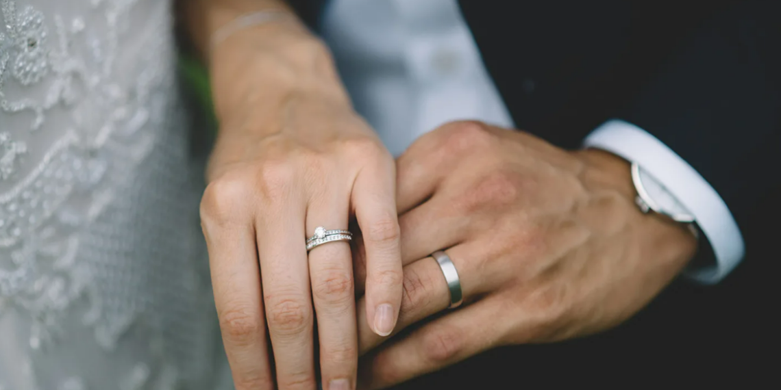 Аналитики назвали возраст казахстанских мужчин, когда они охотнее женятся