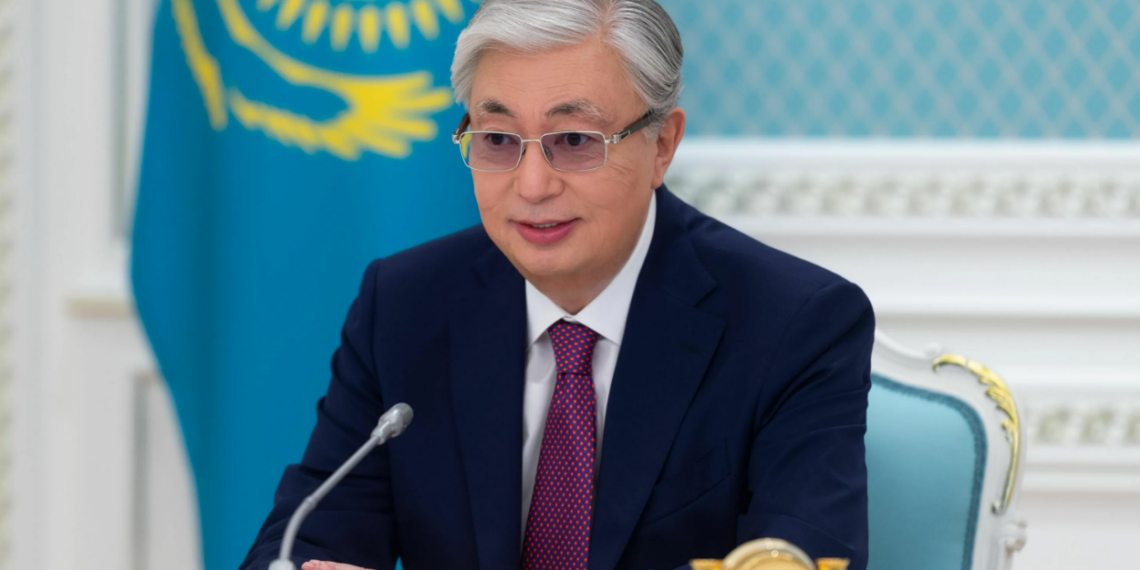 Глава государства поздравил школьников и учителей с Днем знаний