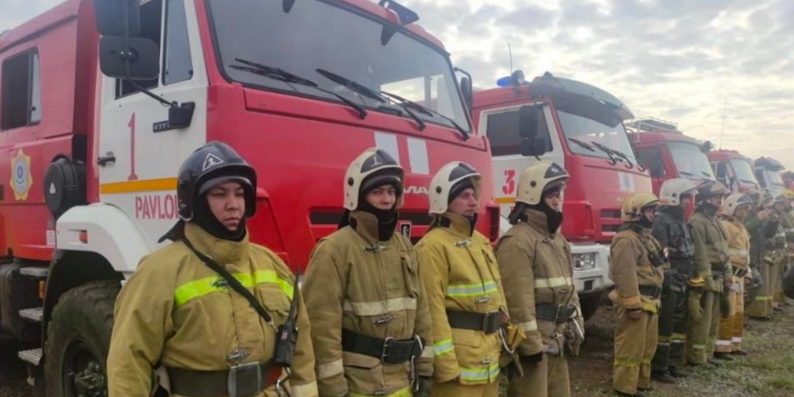 Спасатели МЧС Казахстана и России провели совместные трансграничные учения