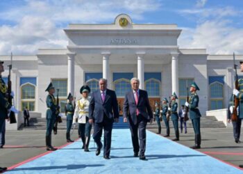 Токаев обратился к Рахмону с поздравлениями по случаю Дня независимости