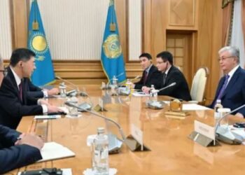 Токаев провел встречу с председателем Sinopec Юй Баоцай