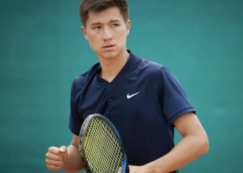 Теннисист Бейбит Жукаев успешно стартовал на турнире в Шанхае
