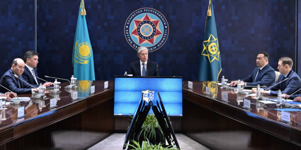 Токаев посетил АО «Государственная техническая служба»