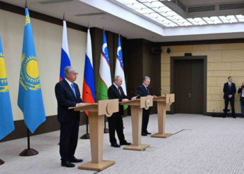 Токаев поучаствовал в церемонии открытия транзита российского газа в Узбекистан