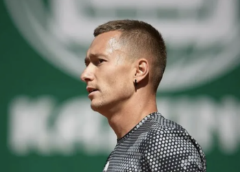 Теннисист Денис Евсеев выбыл из «Челленджера» в Испании