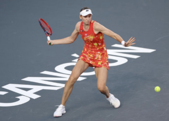 Теннисистка Елена Рыбакина выиграла итоговый матч на WTA