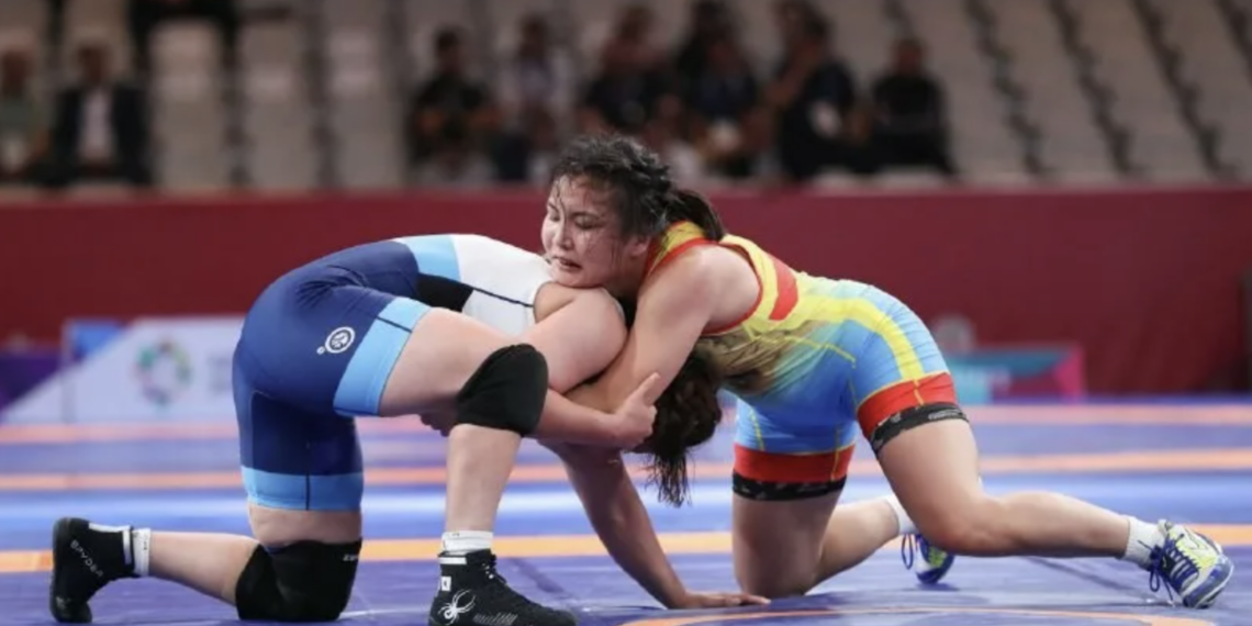 Казахстанские борцы завоевали две медали на Гран-при в Минске