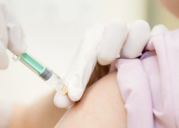 Алихан Смаилов поручил усилить работу по вакцинации против кори