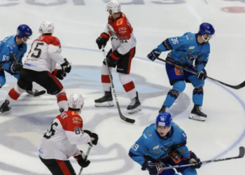 Казахстанский «Барыс» одолел омский «Авангард» в матче Континентальной хоккейной лиги