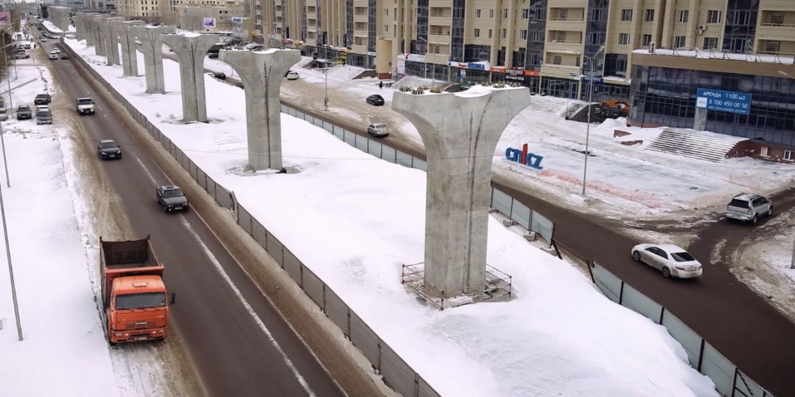 Аким Астаны рассказал о сроках и условиях завершения строительства LRT
