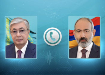 Токаев провел телефонный разговор с Премьер-министром Армении