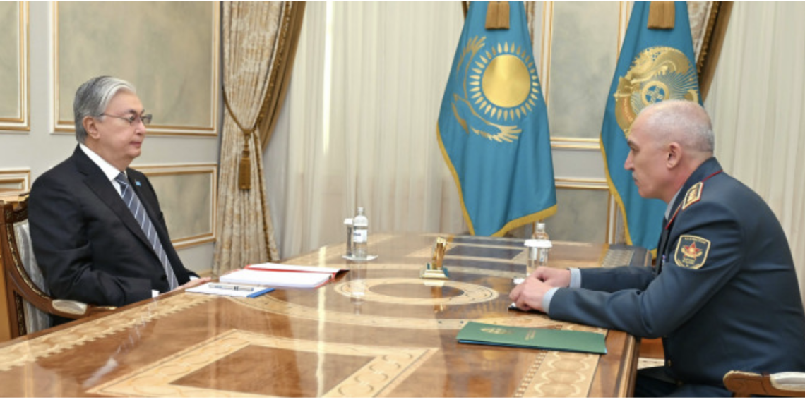 Токаев принял министра обороны Руслана Жаксылыкова