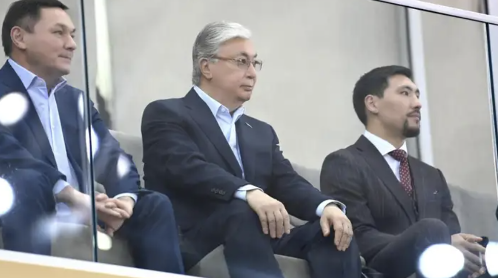 Токаев прибыл на матч по футзалу между сборными Казахстана и Нидерландов