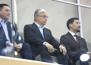 Токаев прибыл на матч по футзалу между сборными Казахстана и Нидерландов