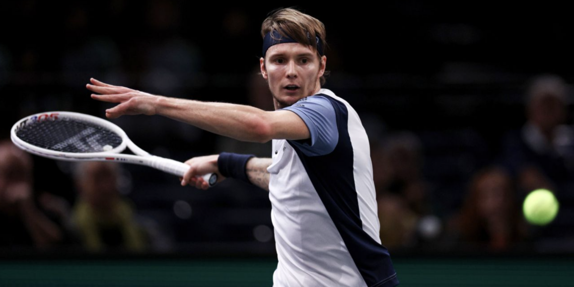 Теннисист Александр Бублик вышел в полуфинал турнира в Австралии