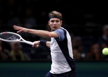 Теннисист Александр Бублик вышел в полуфинал турнира в Австралии