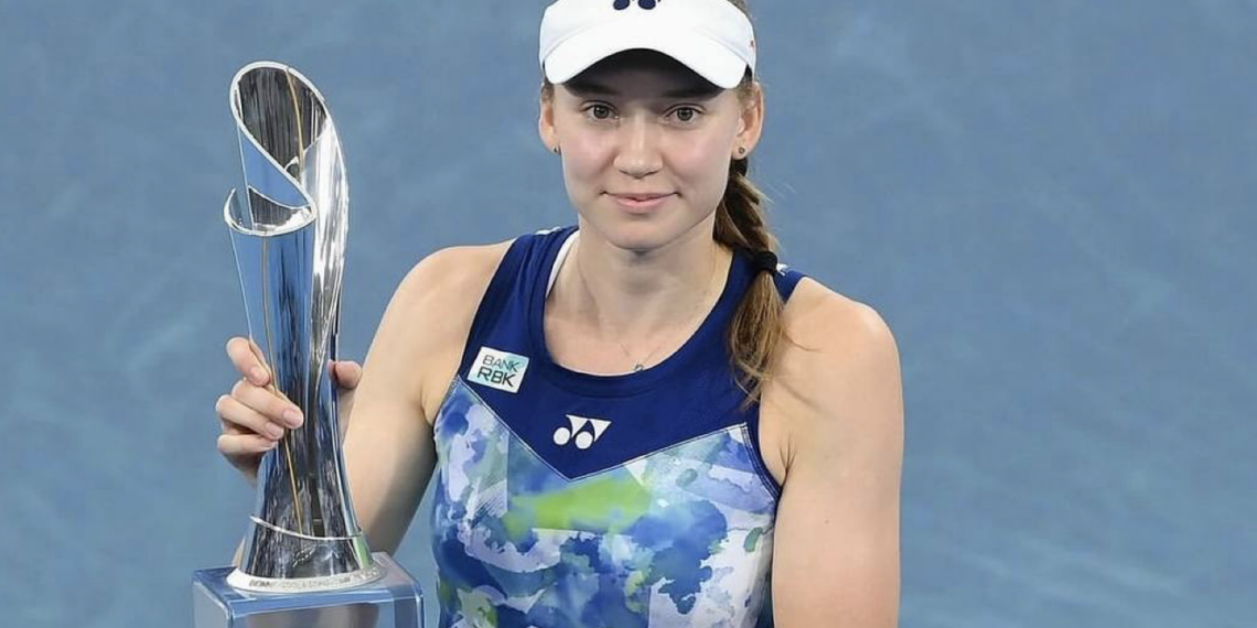 Теннисистка Елена Рыбакина выиграла турнир в Австралии