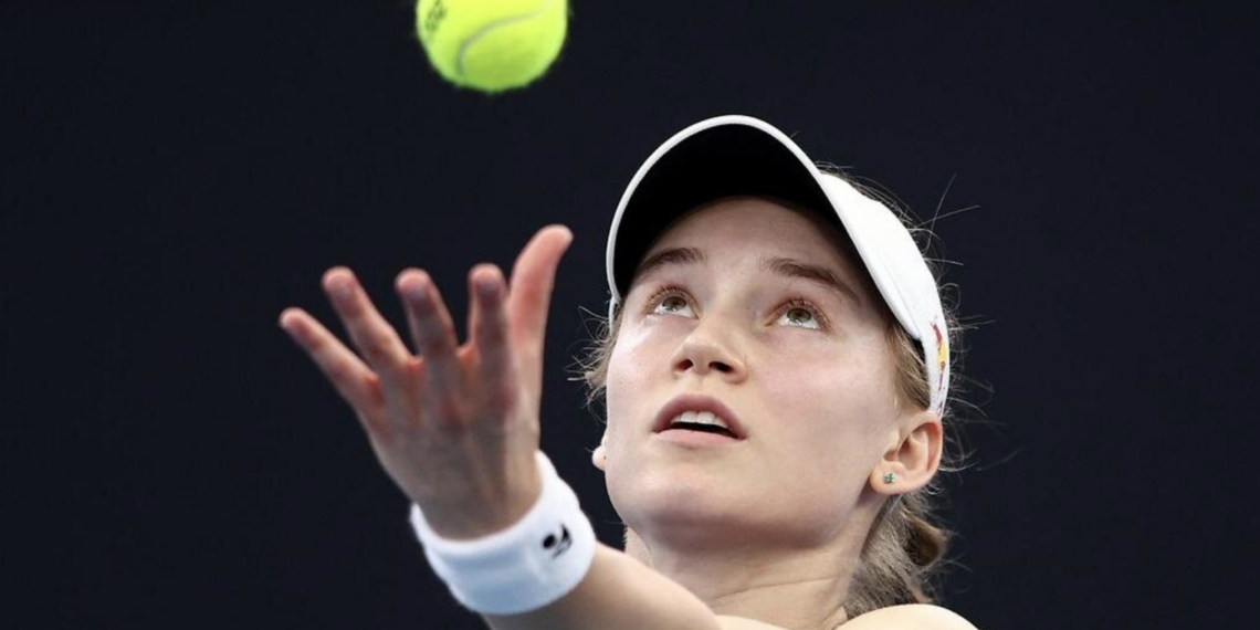 Теннисистка Елена Рыбакина успешно стартовала на турнире в Австралии