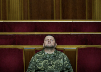 Распространившиеся слухи о смещении главнокомандующего ВСУ – плохой знак для Киева