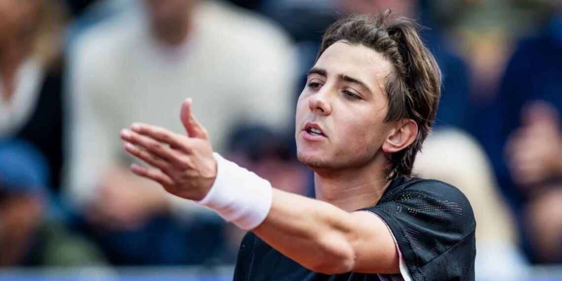 Теннисист Александр Шевченко завершил участие в турнире во Франции