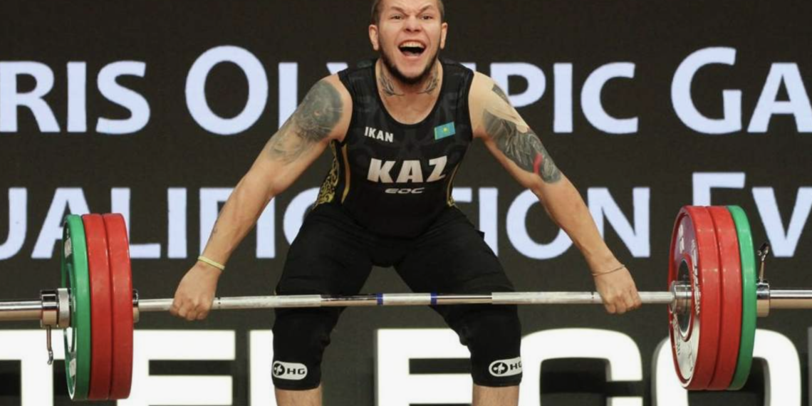 Казахстанский штангист Александр Уваров завоевал «серебро» на чемпионате Азии