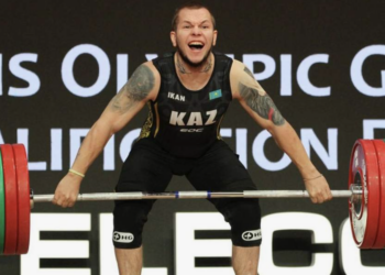 Казахстанский штангист Александр Уваров завоевал «серебро» на чемпионате Азии