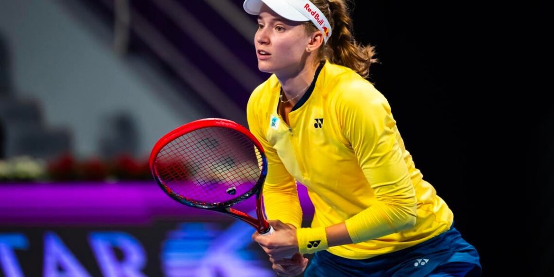 Теннисистка Елена Рыбакина успешно стартовала на турнире в ОАЭ
