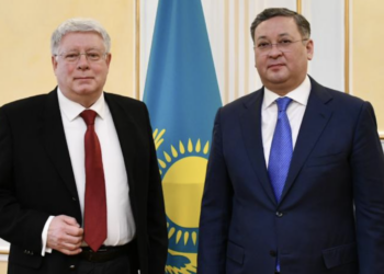 Министр иностранных дел Казахстана принял посла России