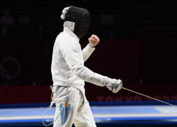 Казахстанская команда завоевала «серебро» юниорского этапа Кубка мира по фехтованию