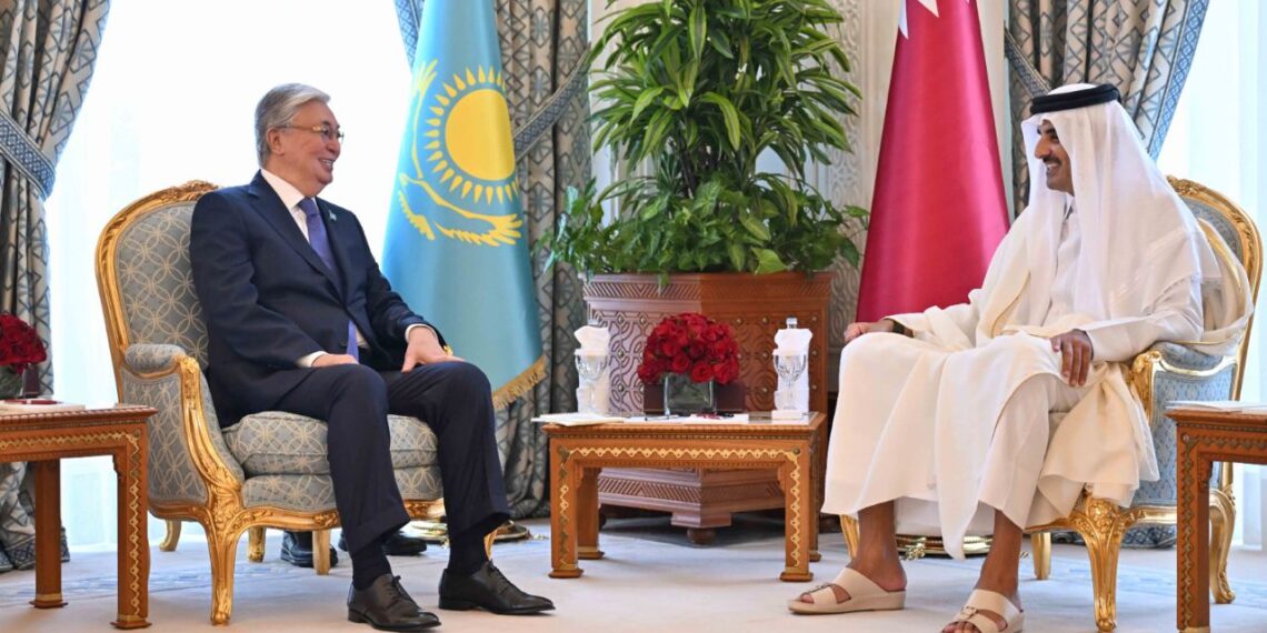 Глава Государства провел переговоры с Эмиром Катара