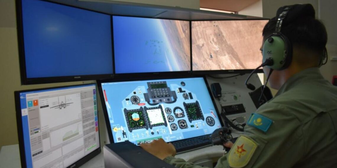 Новый тренажерный комплекс для подготовки пилотов презентован в ВС республики